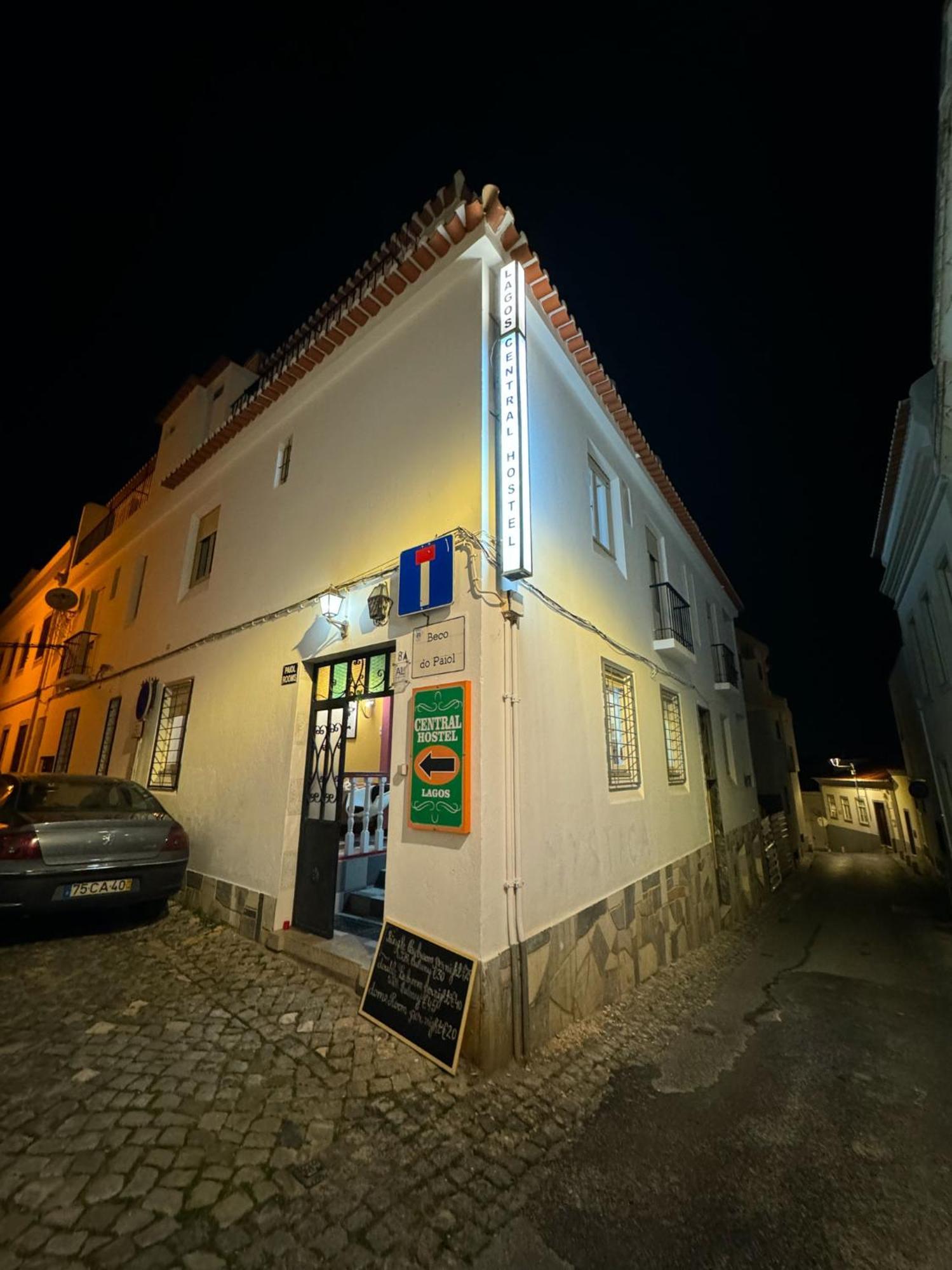 Lagos Central Hostel Экстерьер фото